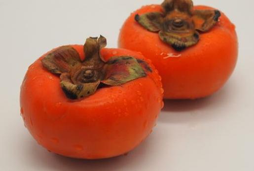 中国有句老话：柿子家中摆，吉祥如意全都有！莫忘摆放一“柿子”