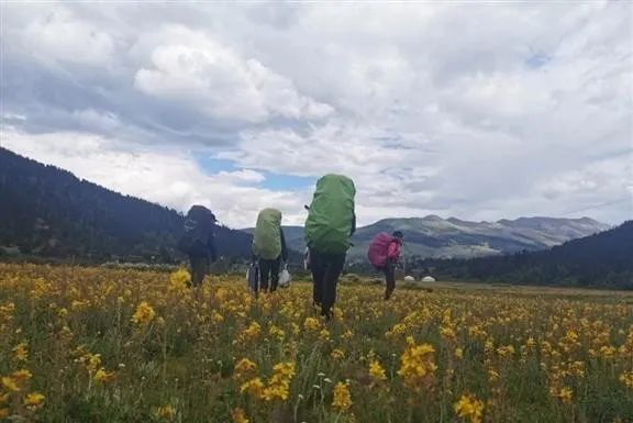 8月格聂c线,8月走格聂南线穿什么