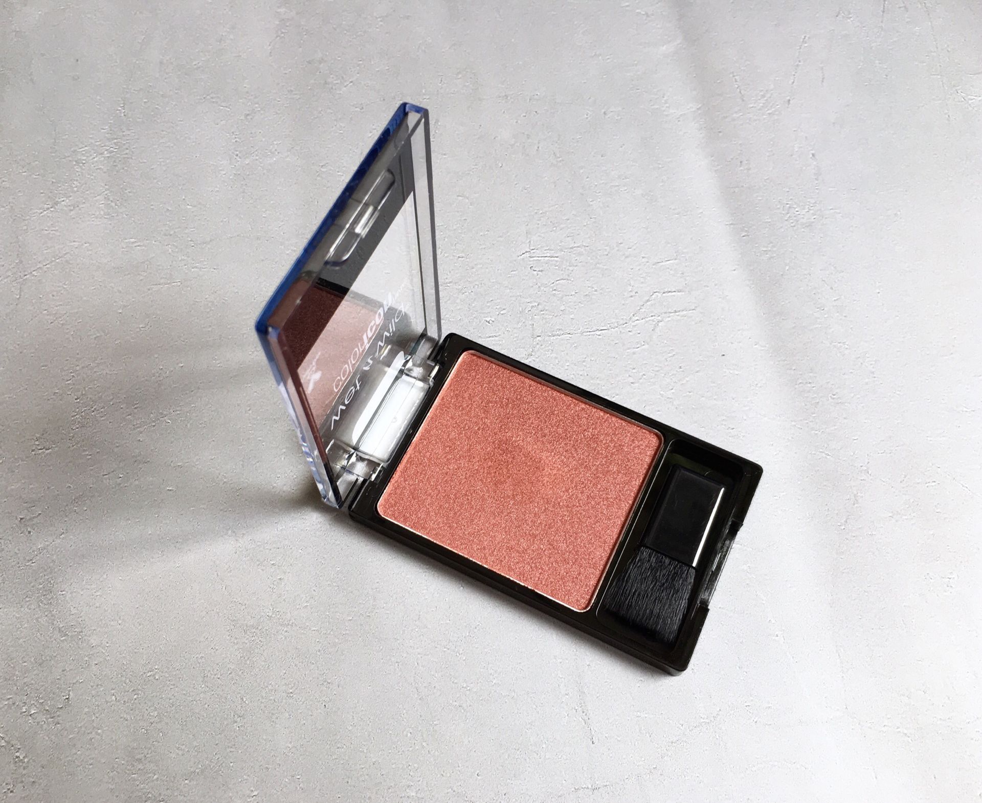 腮红唇膏眼影三合一推荐,欧美风的眼影腮红口红推荐