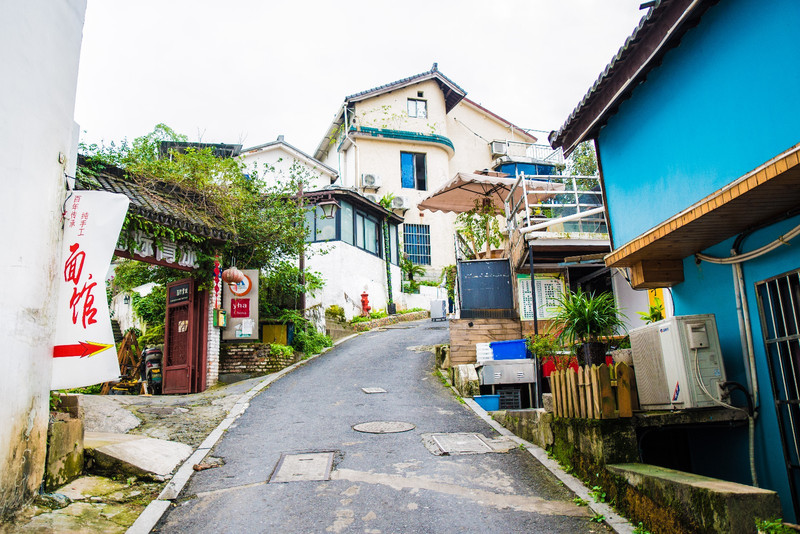 杭州看西湖住哪个酒店比较好,杭州西湖值得居住吗