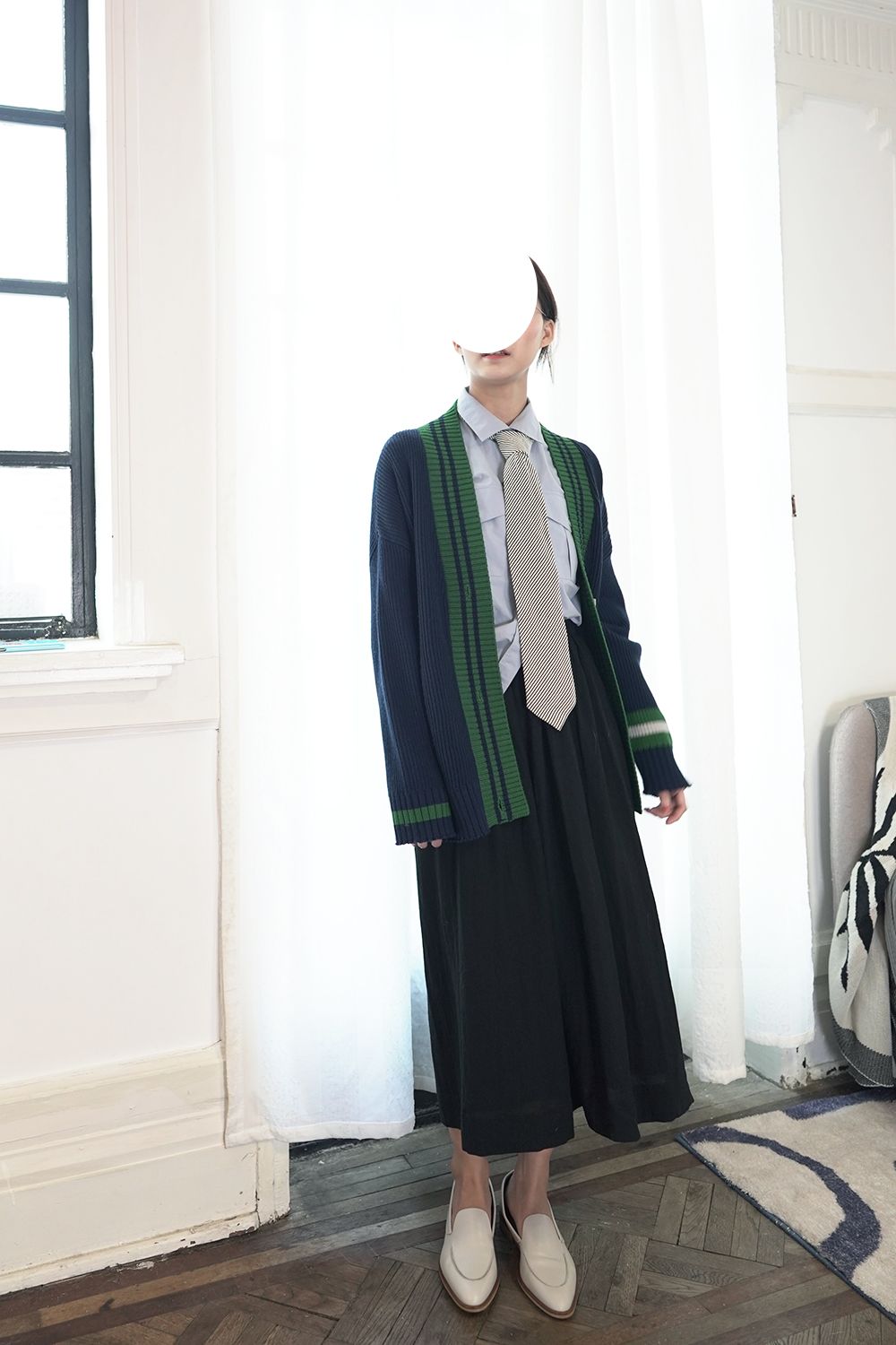 深卡其色大衣内搭什么颜色毛衣,格子大衣内搭什么颜色的毛衣好