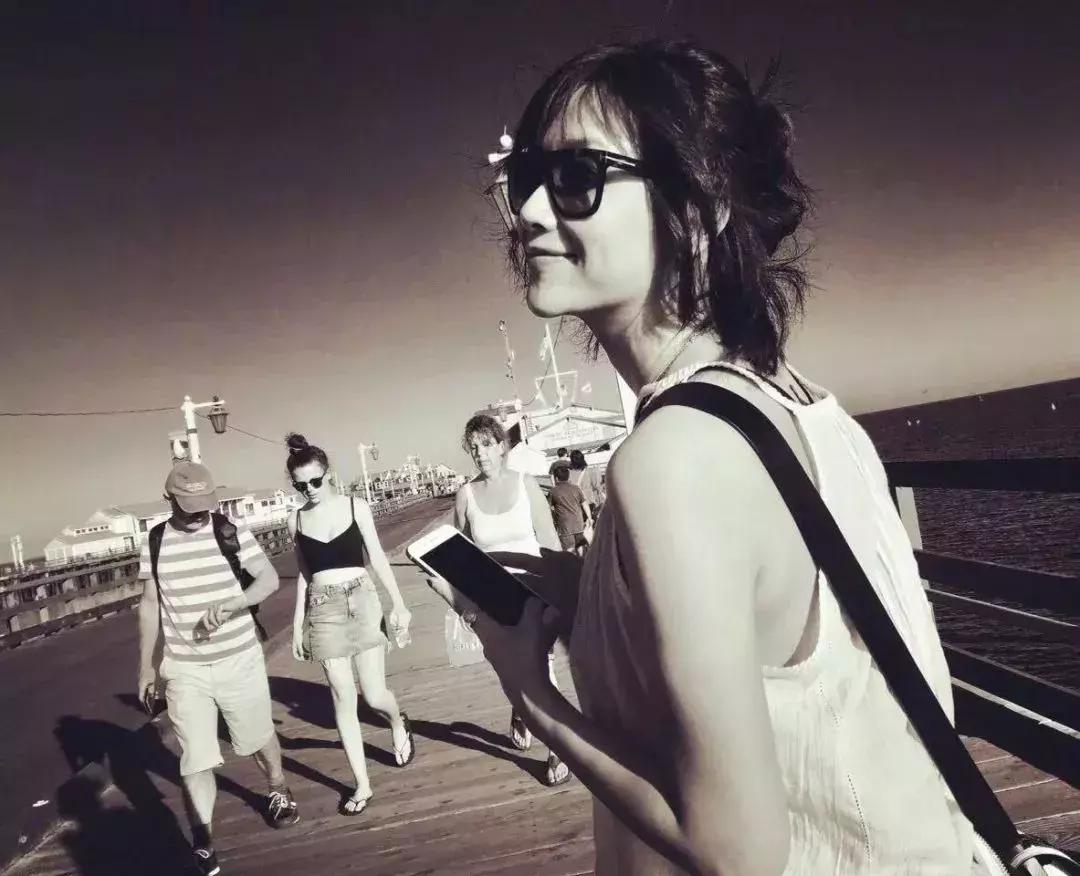 明星卖惨为什么惹众怒,为什么明星都卖便宜的东西