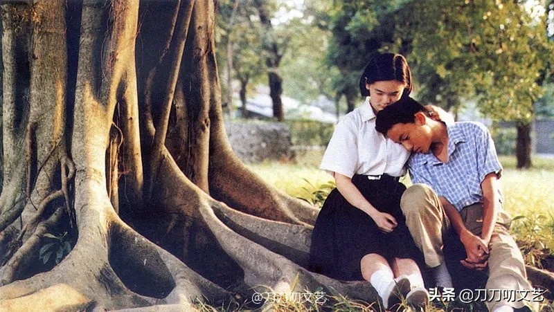 易烊千玺少年的你电影评价,少年的你易烊千玺骑的什么摩托车