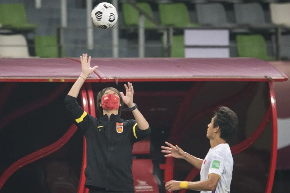 国足在这场比赛中有哪些表现亮点,国足最让人可惜的一场比赛