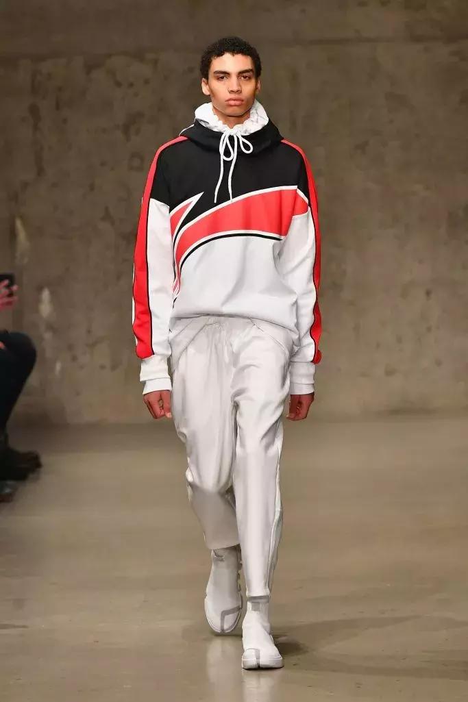 女生怎么看待男生穿李宁,经常穿李宁的女生性格