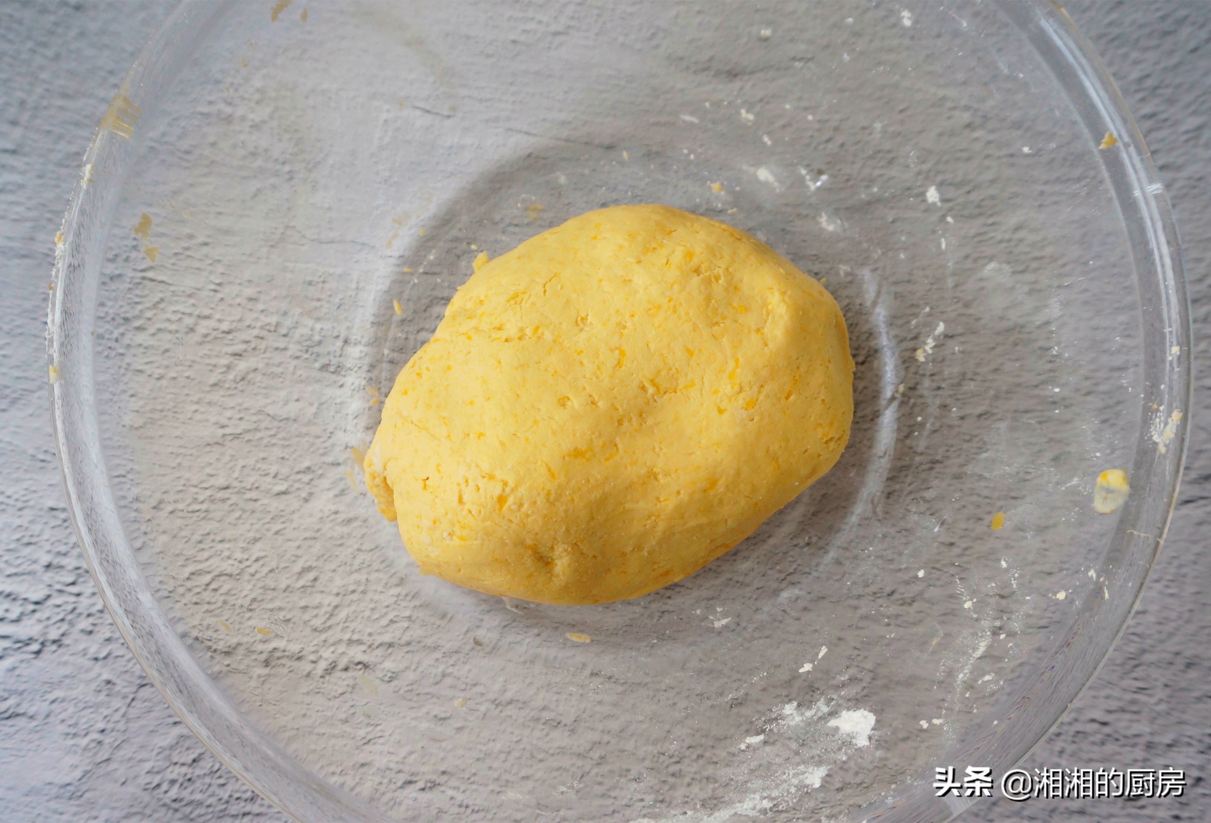 南瓜饼怎么做不粘手,为什么做南瓜饼时总是粘手