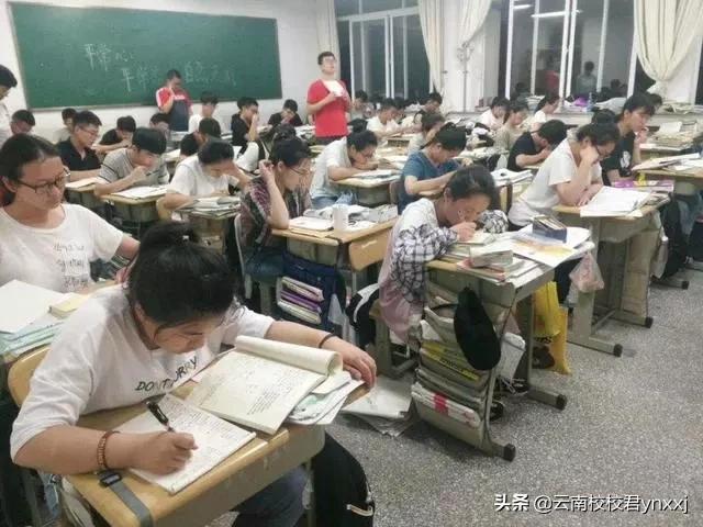 被录取没去复读有志愿限制没,高考志愿录取后复读生该怎么办