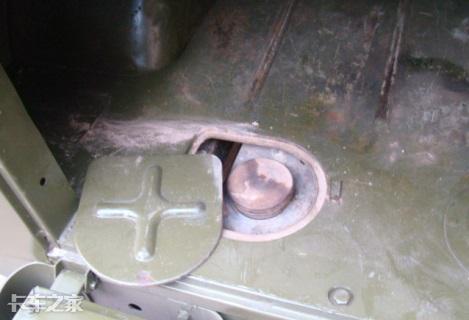 北京bj212吉普车是5座吗,老司机考驾照容易过吗