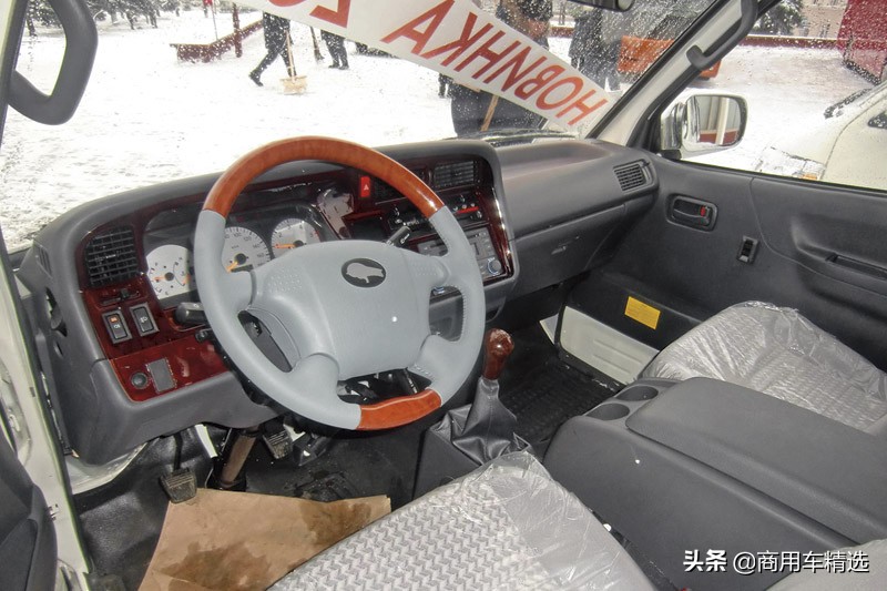 不看车标你能猜得出这是什么车,不看车标认保时捷