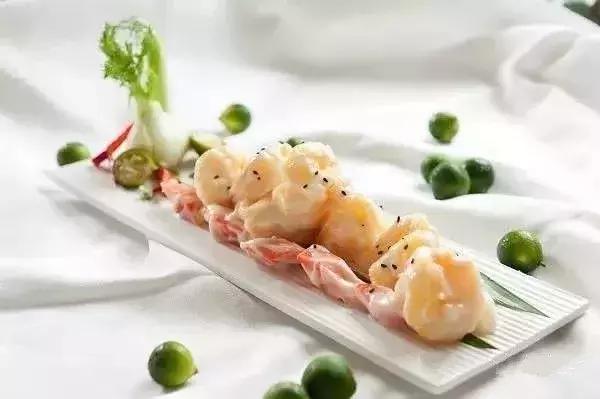 小米虾球创意菜品,金丝沙拉虾球的菜品特点