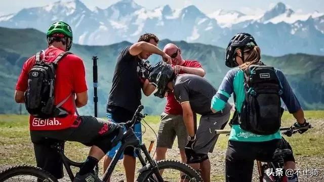 正确的花式摔车法，你掌握了几个？