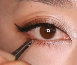 新手也能快速画好的日常眼妆,眼妆教程手把手教你画眼妆