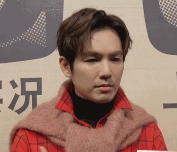 coach大秀杨紫和小男孩合影,coach新款杨紫