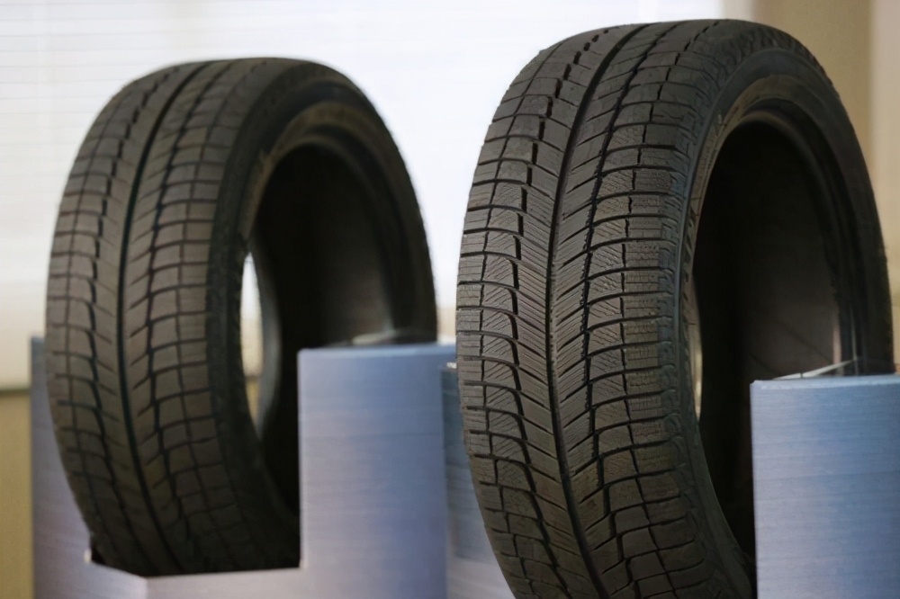 雪地胎普利司通跟邓禄普哪个好,锐界换胎用米其林还是邓禄普