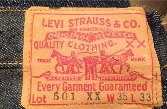 牛仔裤是时尚界的经典,牛仔裤是永不过时的经典