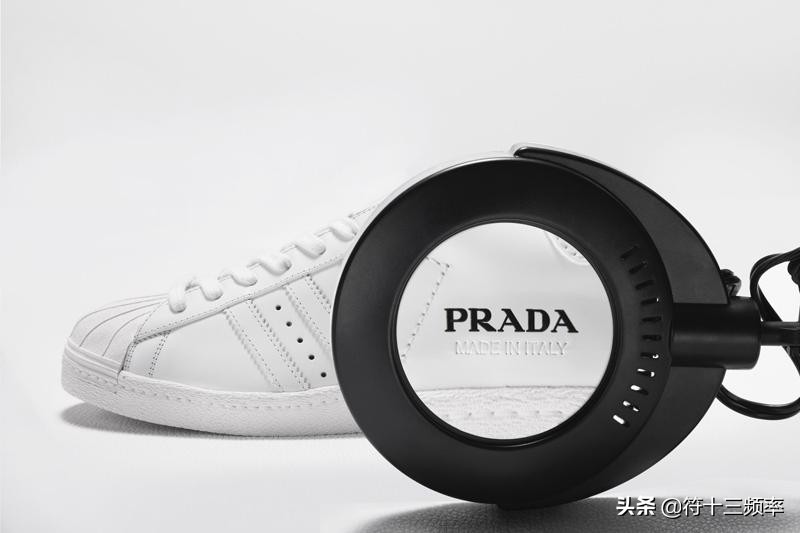 adidas和prada联名黑色,adidas新装发布会现场2008