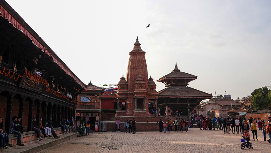 尼泊尔十堰,尼泊尔为什么这么穷