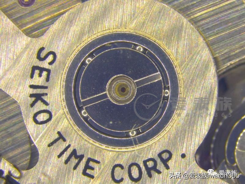 5千元到手的珐琅表做工几何？显微镜下的精工Seiko鸡尾酒