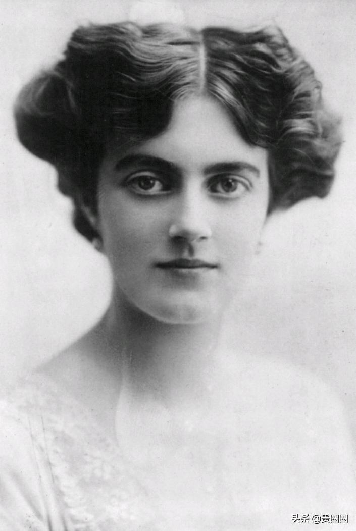 英国首相丘吉尔个人简介,英国首相丘吉尔活到多少岁