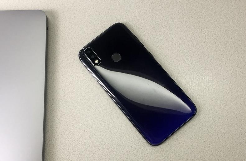 4+64G大内存,仅售899元的手机