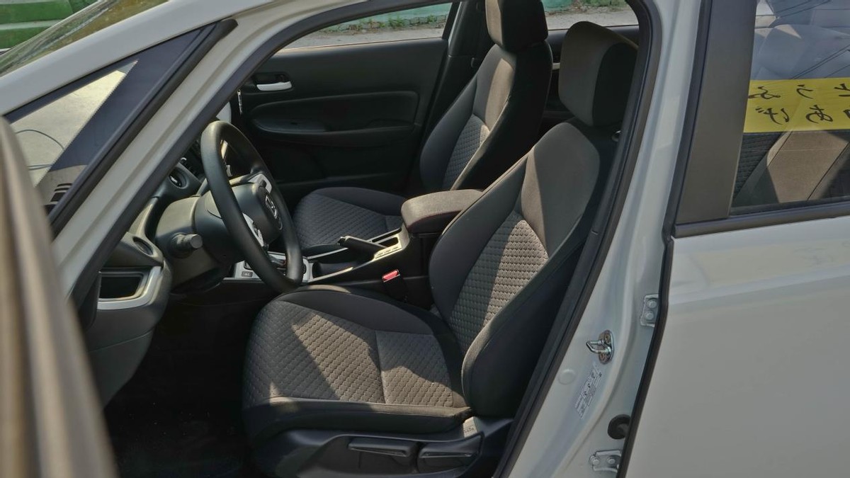 新版飞度空间,说一下04款飞度的空间