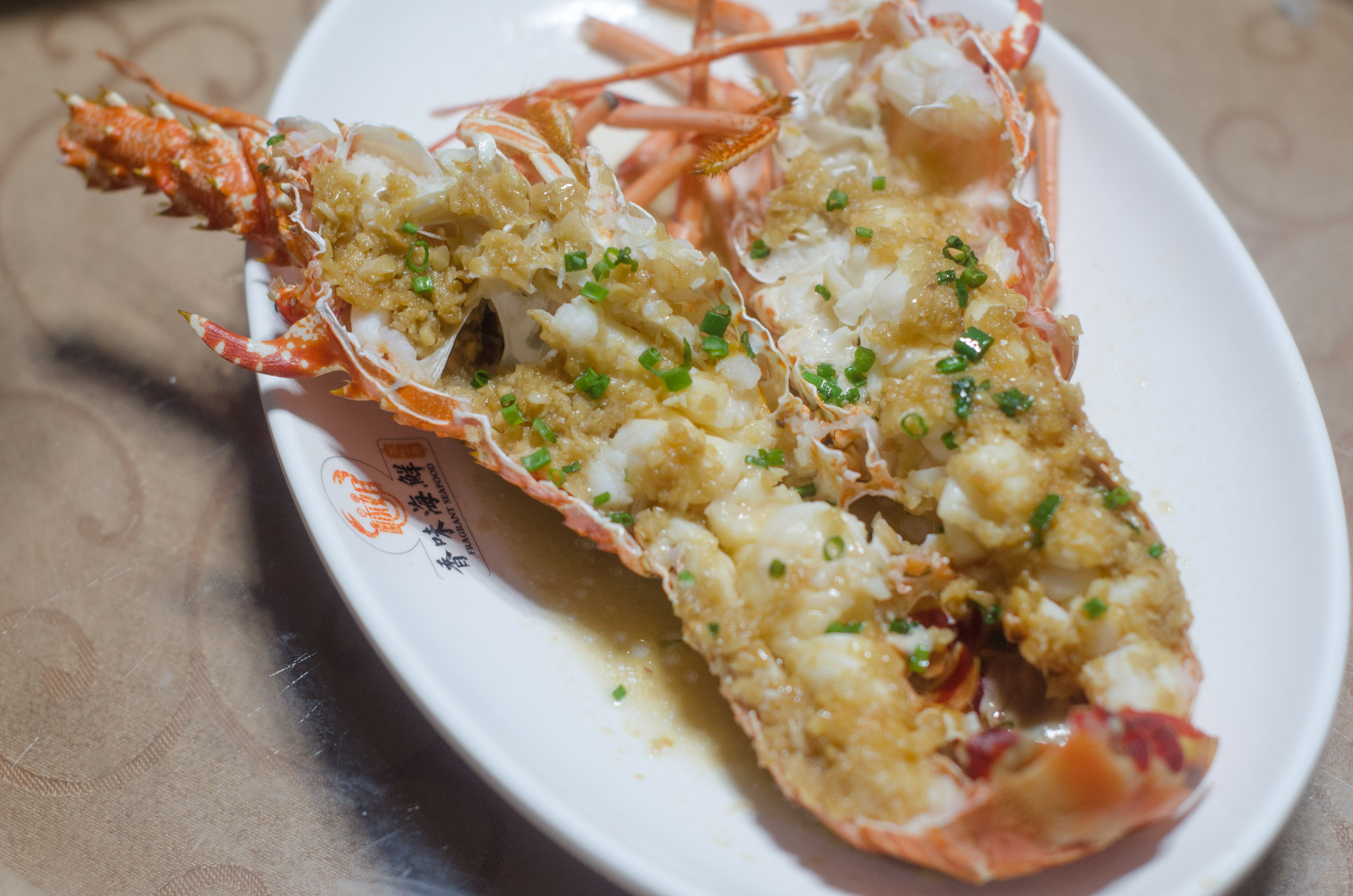 海南三亚旅游消费高不高呢,海南三亚旅游消费高不高