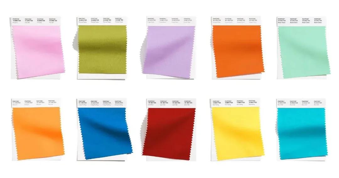 春装和秋装外套哪种好,春装与秋装搭配的区别