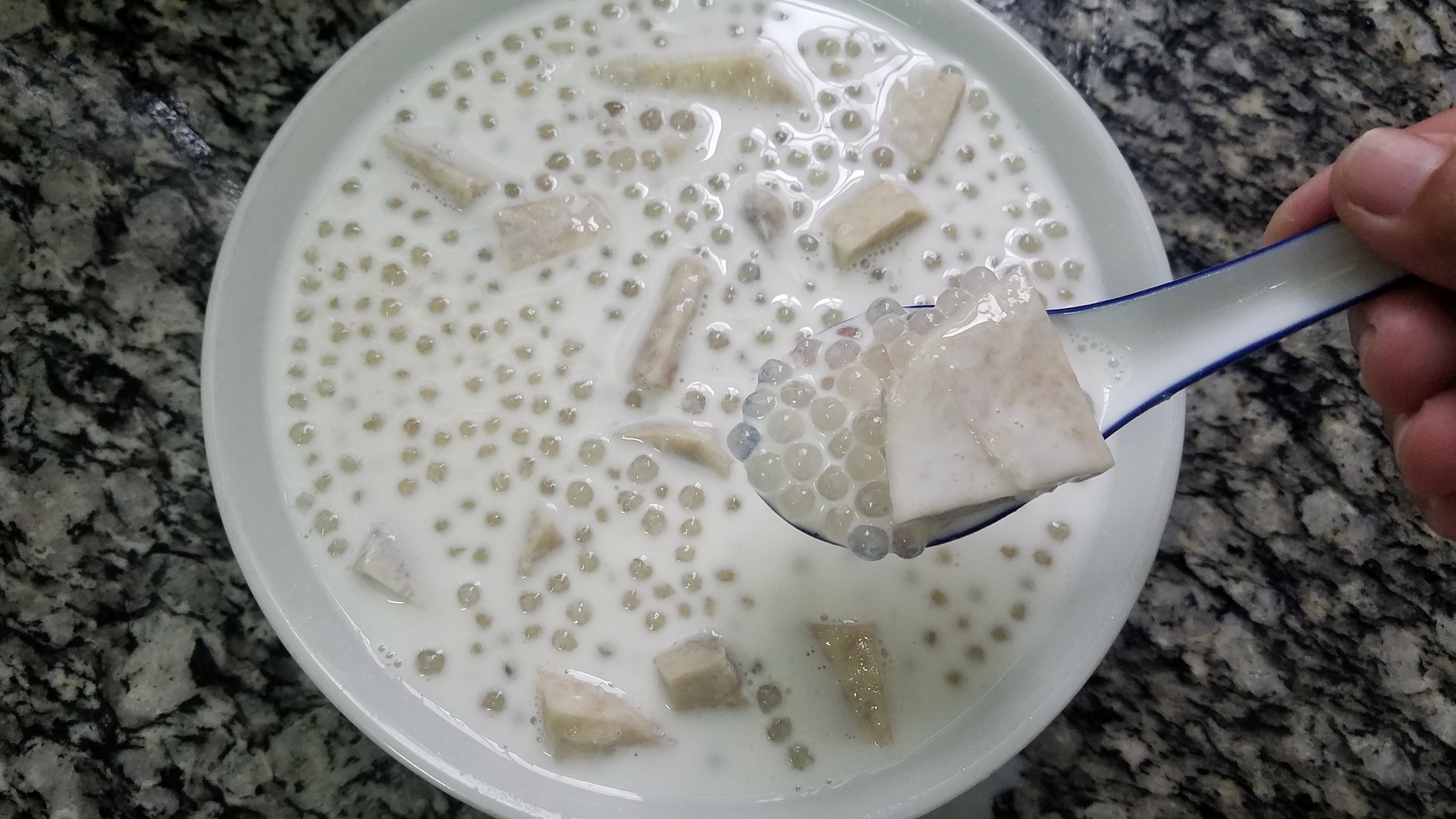 西米露香芋糖水简单做法,香芋西米露糖水的制作方法