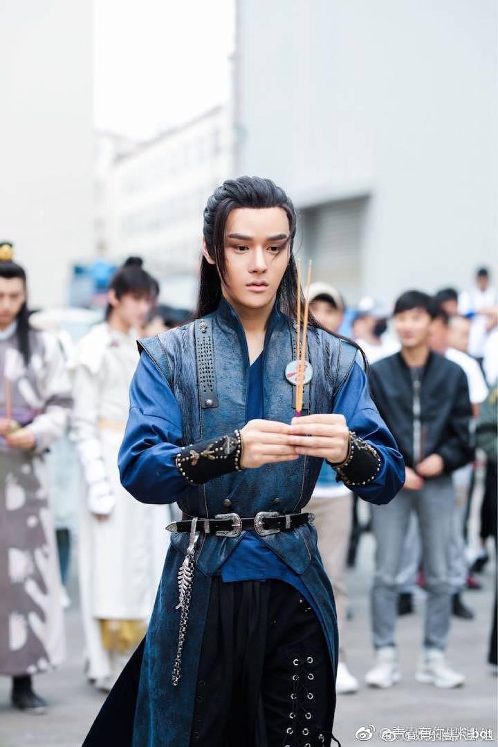 鏄撶儕鍗冪幒鐜嬭仾,鏄撶儕鍗冪幒鍜岀帇鎬濊仾鍚堢収