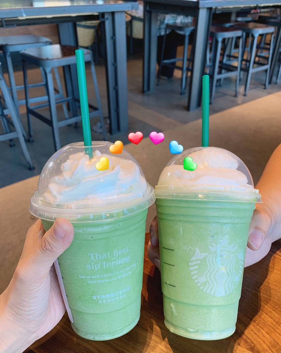 我毕业不到两年，工资不到4000副业8300，我兼职做了运营