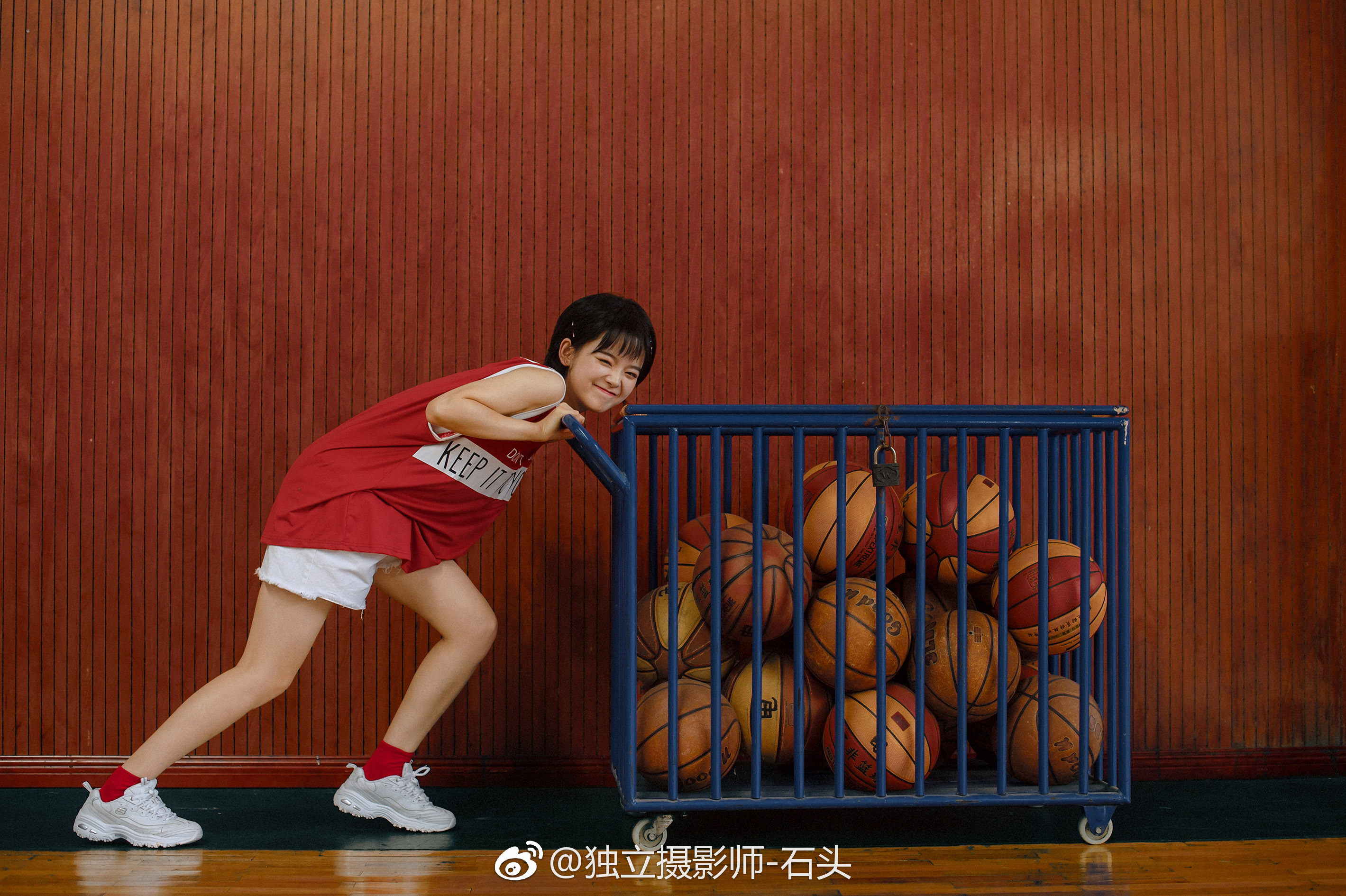 甜美风服装拍照技巧教程,时尚女装怎么拍照拍出来好看