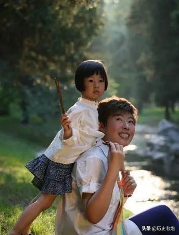 于丹被学生轰下台完整版,被学生轰下台的于丹现状如何