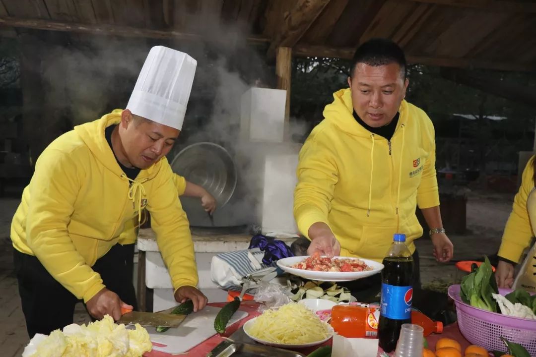 激情成就梦想汗水铸就成功,激情成就梦想团队铸就辉煌前言