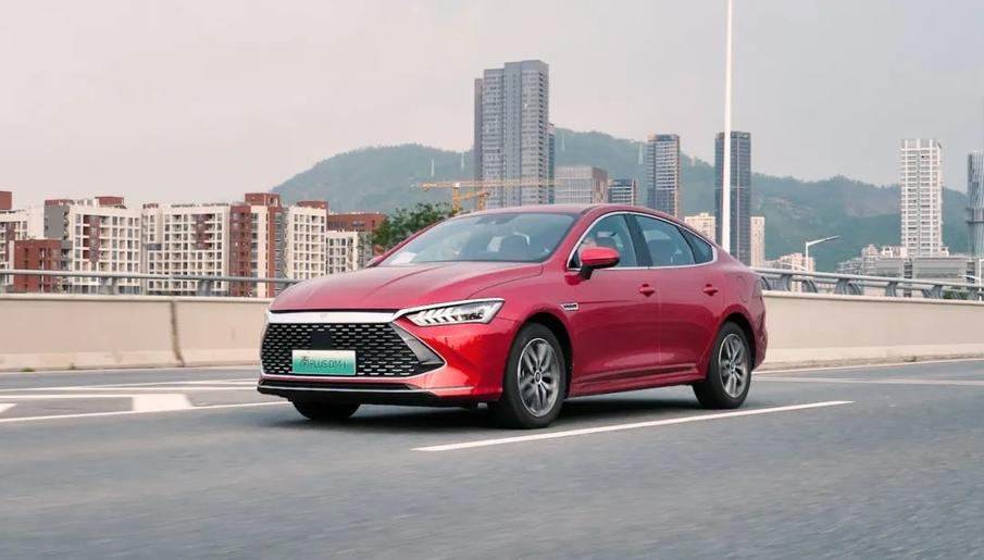 10多万出头就买这4款轿车,顶配不到10万元4款轿车性价比超高