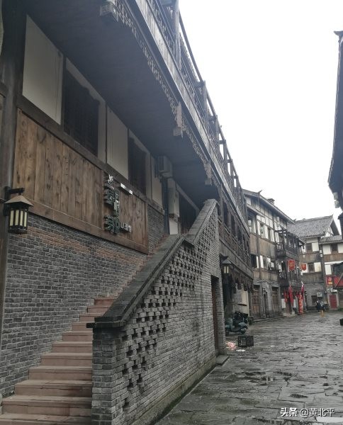 巴南区龙洲大道鱼洞老街,重庆巴南区鱼洞老街味道