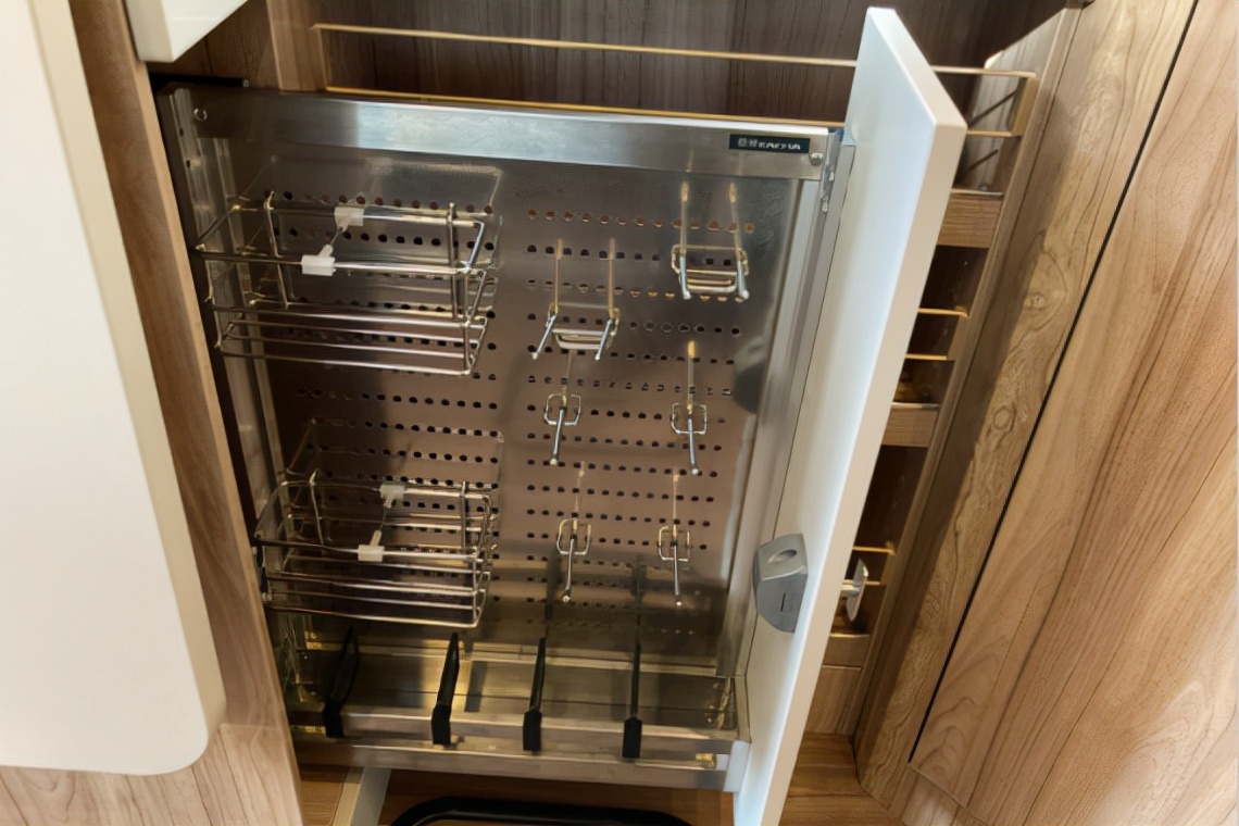 隆翠一号旗舰双拓展房车,隆翠房车3号前门版