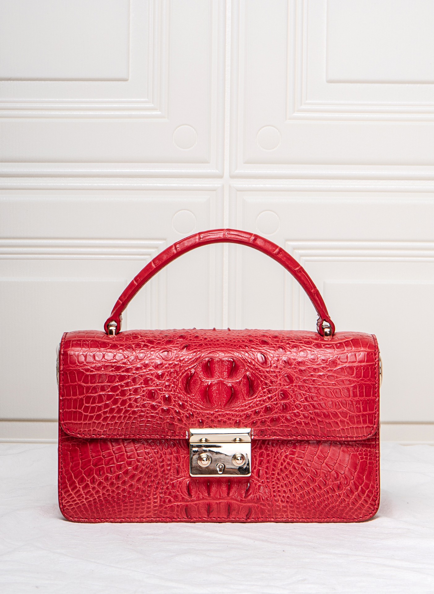 正品鳄鱼皮多少钱一尺,鳄鱼皮的等级及价格