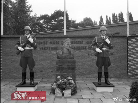 不只是仪仗！——东柏林的卫兵们
