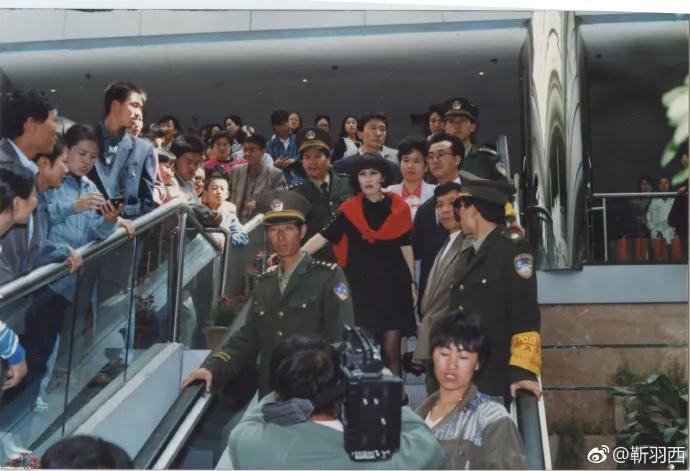 羽西年轻时的照片,十年前羽西