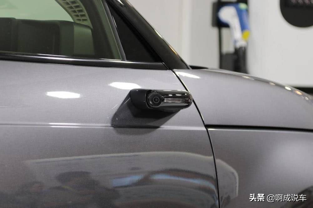 本田抢了铃木“电动奥拓”，与保时捷相同的四轮独悬，竟用单踏板