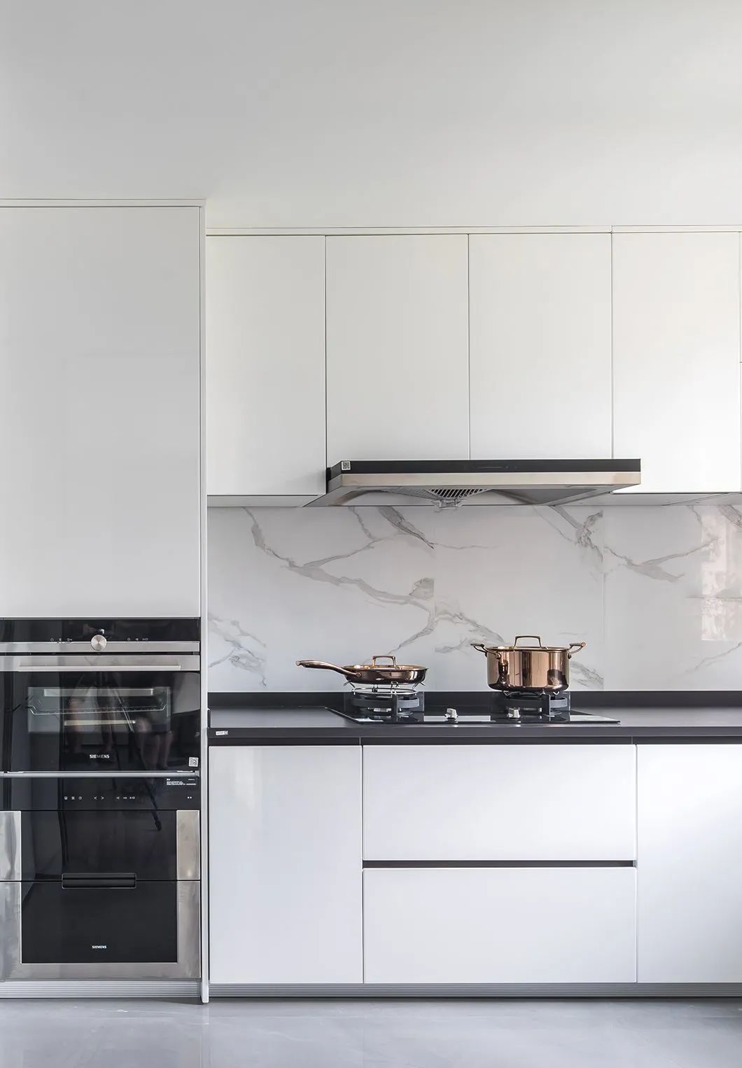 铝合金百叶隔断木饰面,百叶木饰面推拉门