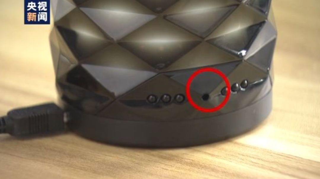 男子两个月*拍偷**90多部裙底视频，工具竟然是鞋