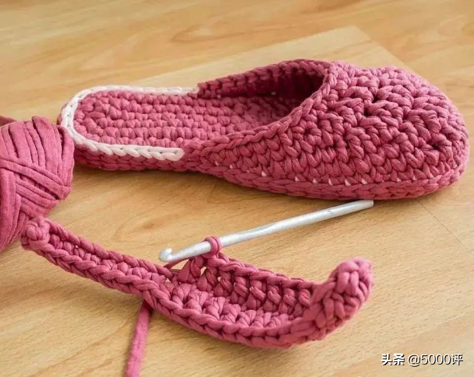 手工钩毛线拖鞋多少钱一双,毛线拖鞋钩编教程