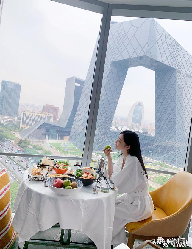 吃潘玮柏老婆的瓜竟然吃到乔任梁身上，揭秘网红们的PUA培训班