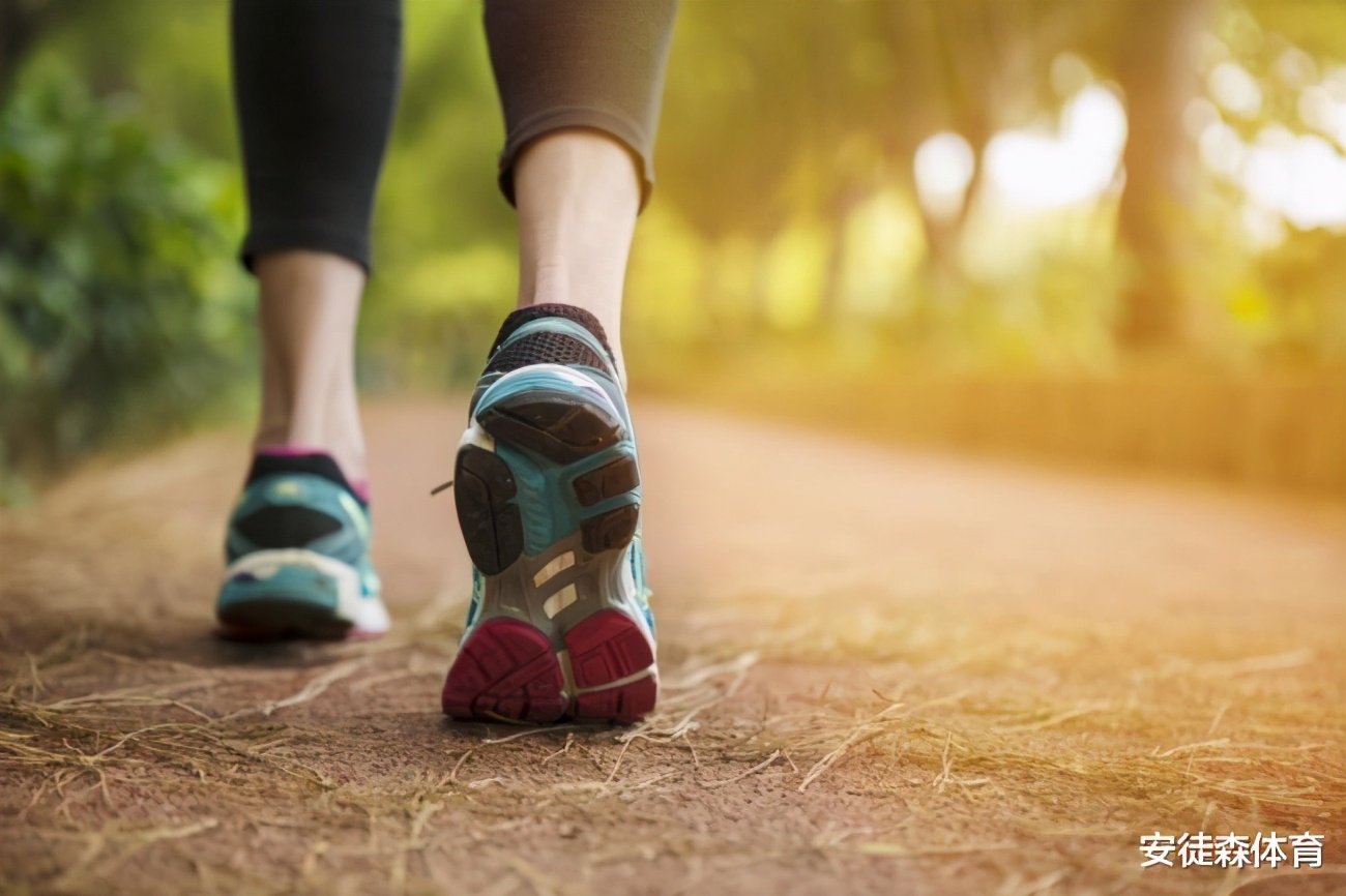 走路腿越来越粗,腿粗走路姿势不对
