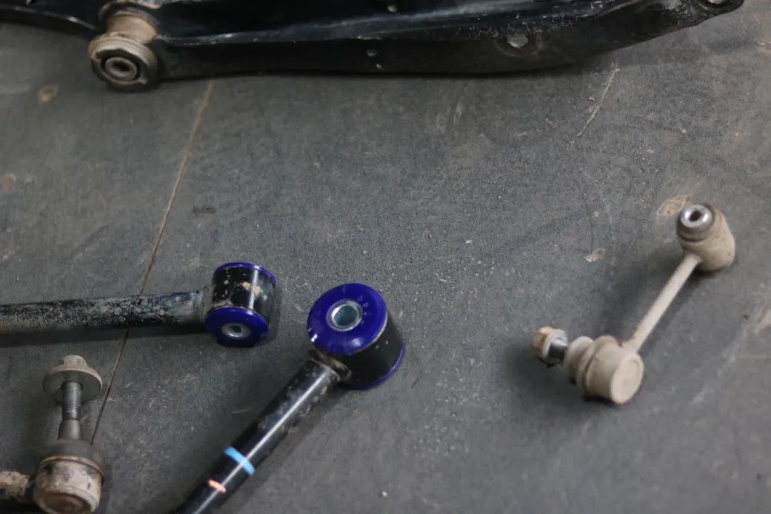 怪兽汽车翻新地址,怪兽修车翻新奥迪q7