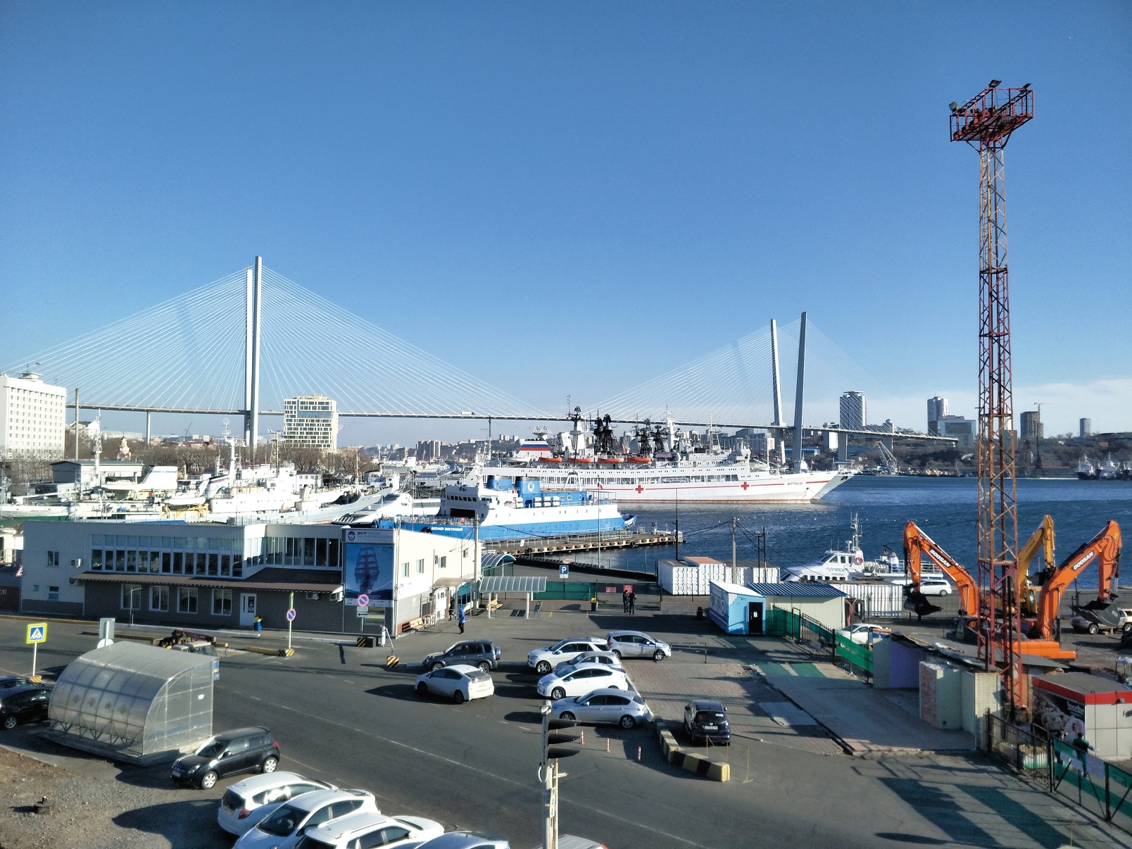 俄罗斯符拉迪沃斯托克是不冻港吗,去俄罗斯符拉迪沃斯托克好玩嘛