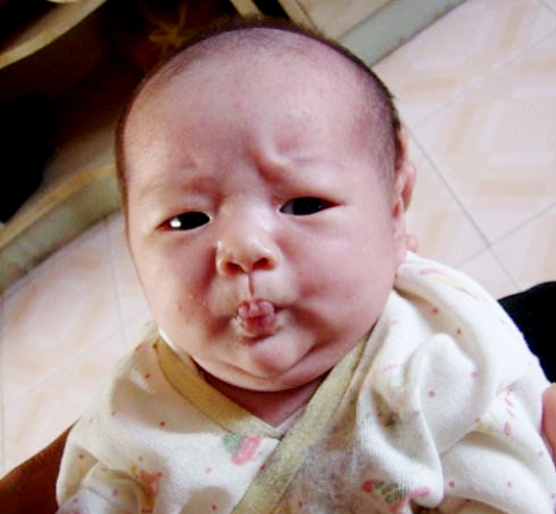 为什么婴儿混合喂养不爱吃奶粉,混合喂养宝宝突然不爱吃奶瓶了