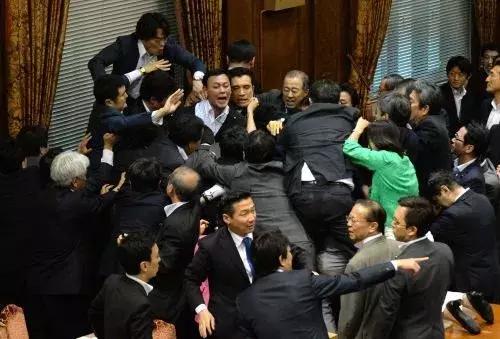 晨勃消失很久了，还能恢复到从前吗？