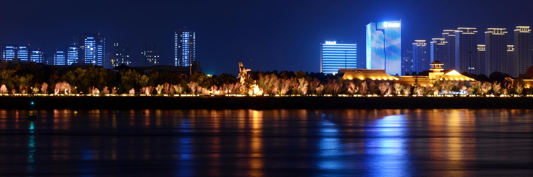 摄影好帮手,思锐便携碳纤维三脚架